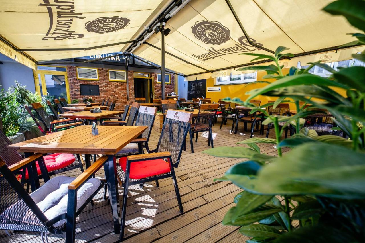 Ubytovna u nádraži Ceske Budejovice Exterior foto